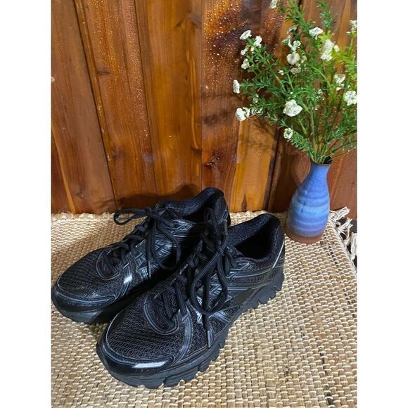 Brooks GTS 17 black running shoes sneakers - Picture 1 of 9